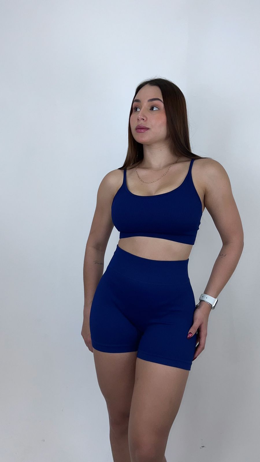 Top Alana