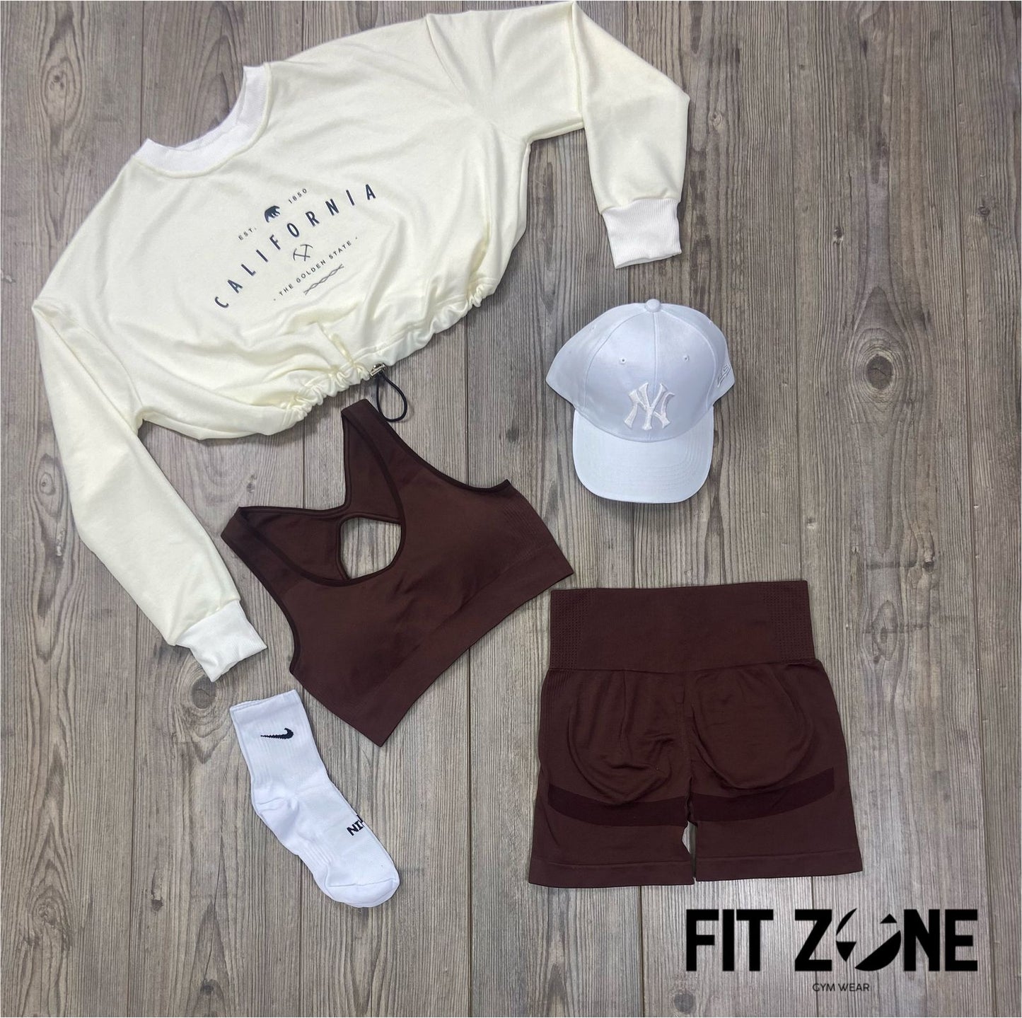 TOTAL LOOK BUZO Y SET CORTO