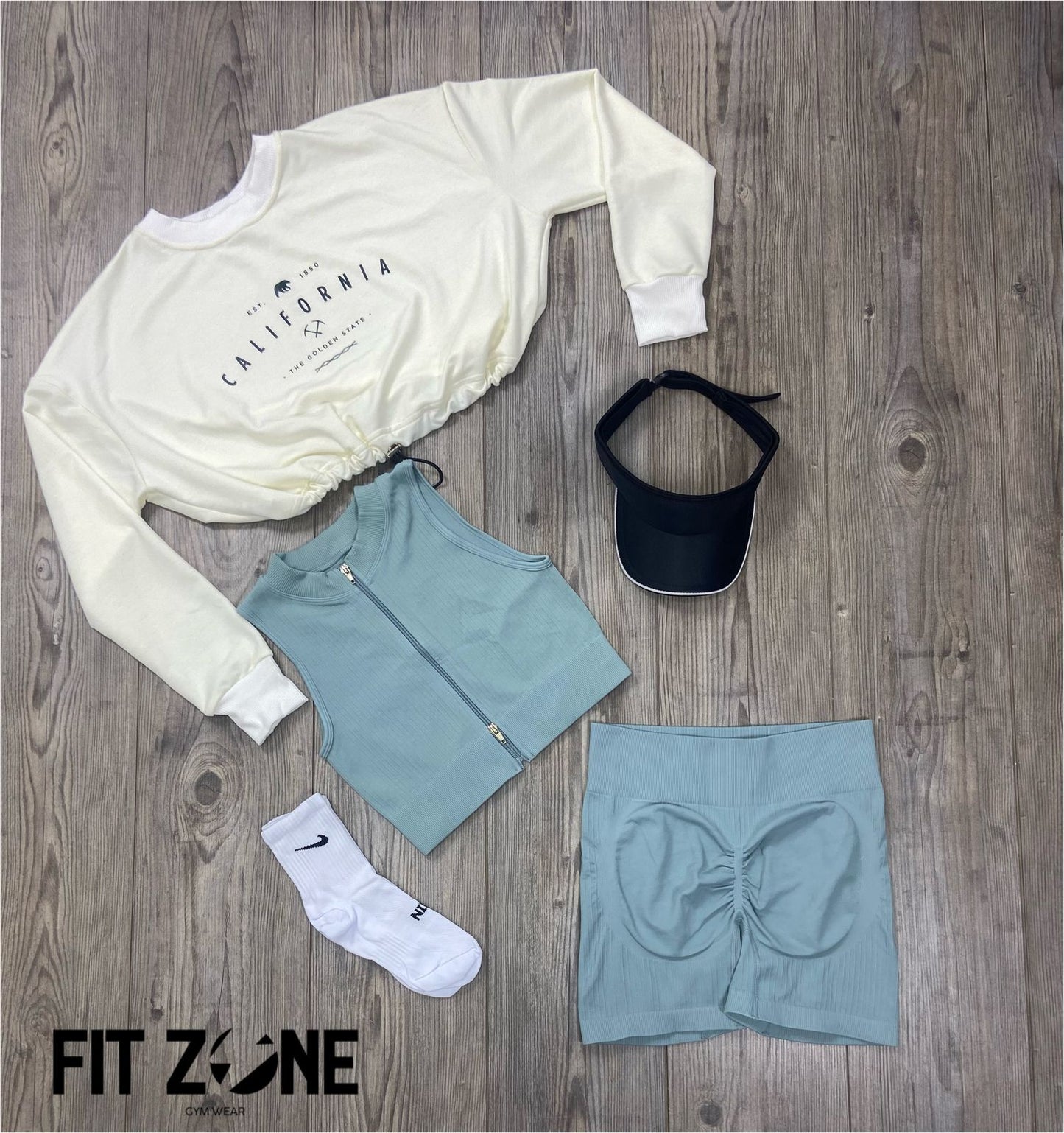 TOTAL LOOK BUZO Y SET CORTO