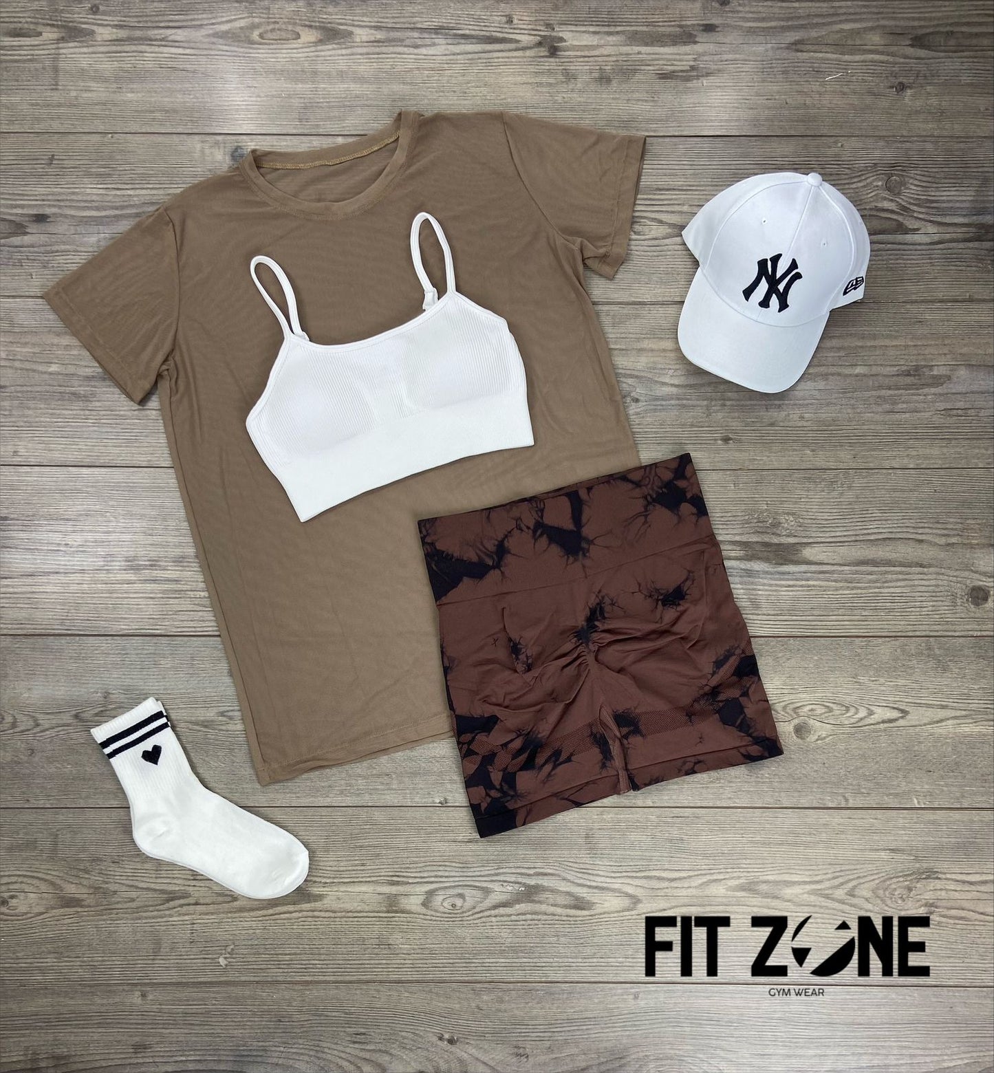 TOTAL LOOK SHORT, TOP Y MALLA LARGA