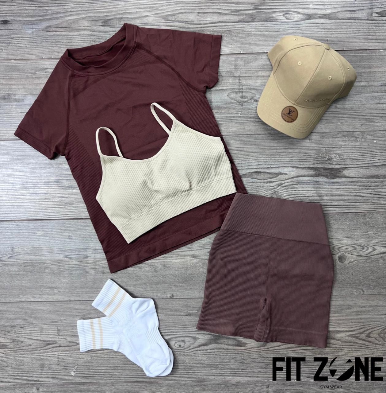 TOTAL LOOK TRIO ROSA Y CAFÉ