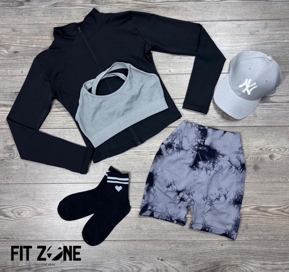 TOTAL LOOK SHORT, TOP Y CHAQUETA