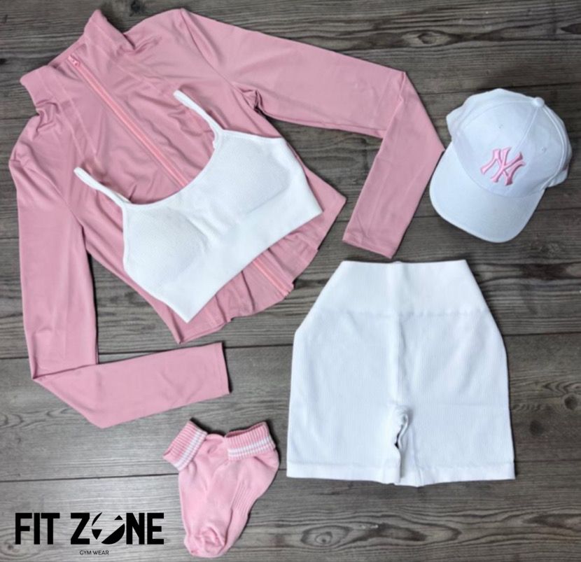TOTAL LOOK SHORT, TOP Y CHAQUETA