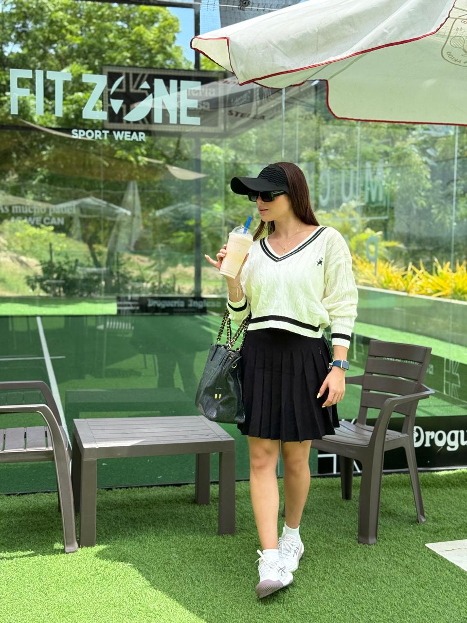 TOTAL LOOK FALDA LIA Y BUZO TEJIDO