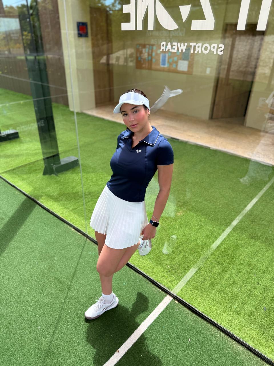 TOTAL LOOK FALDA Y CAMISETA DEPORTIVA