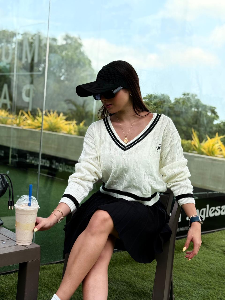 TOTAL LOOK FALDA LIA Y BUZO TEJIDO