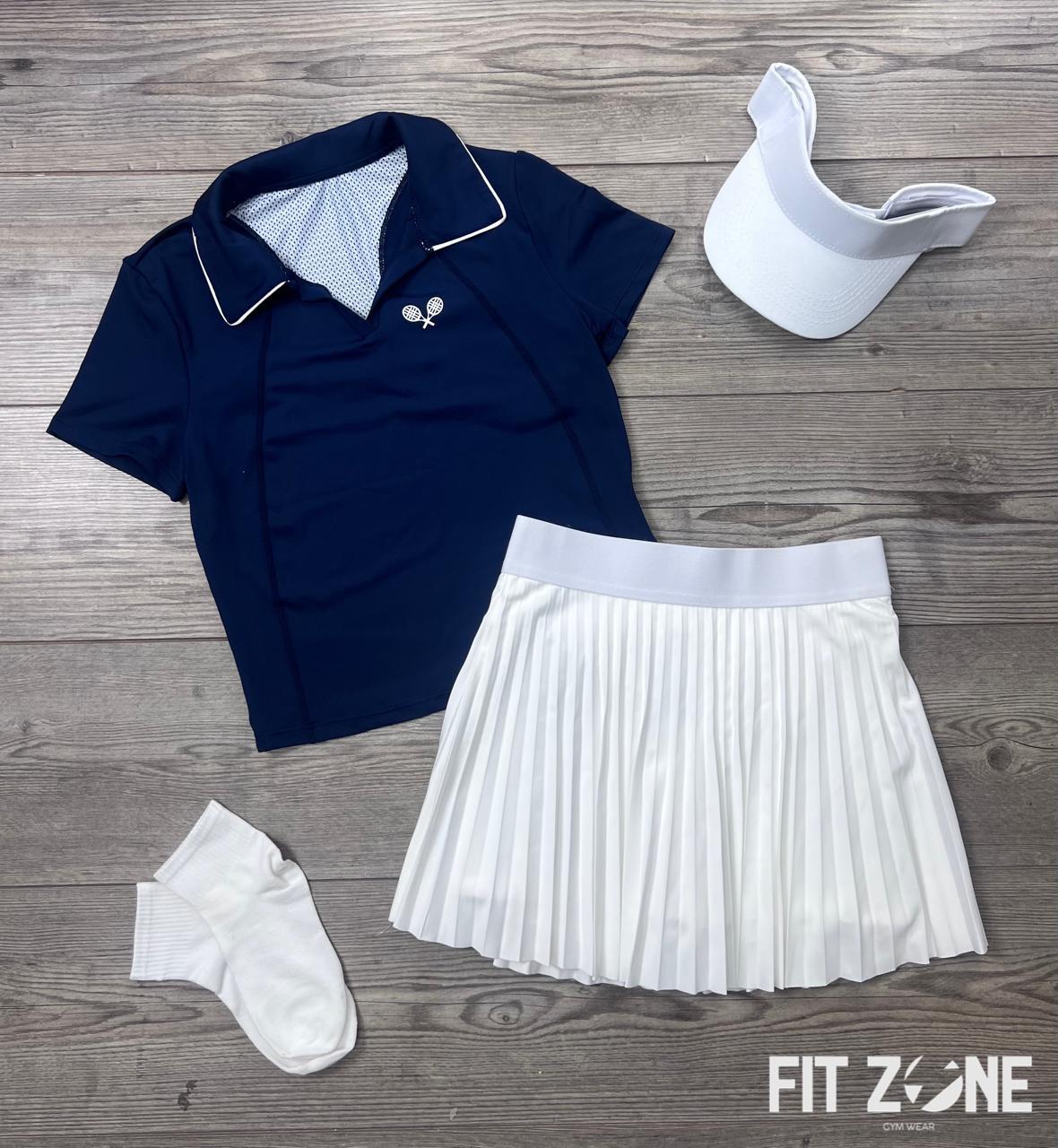 TOTAL LOOK FALDA Y CAMISETA DEPORTIVA