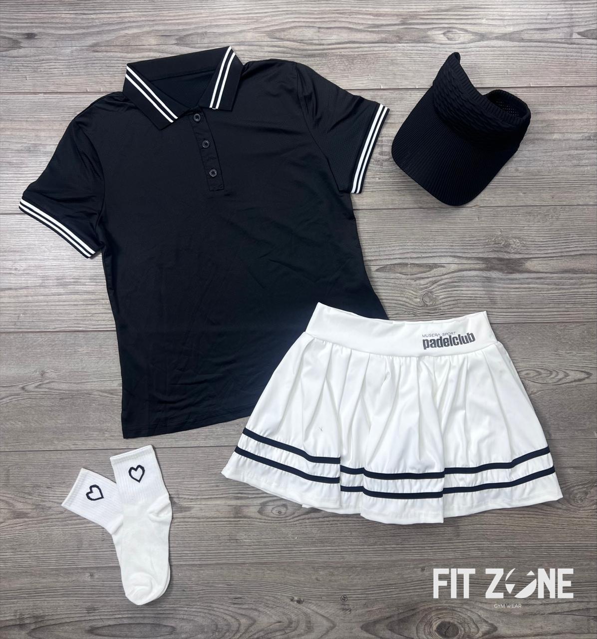 TOTAL LOOK FALDA Y CAMISETA DEPORTIVA