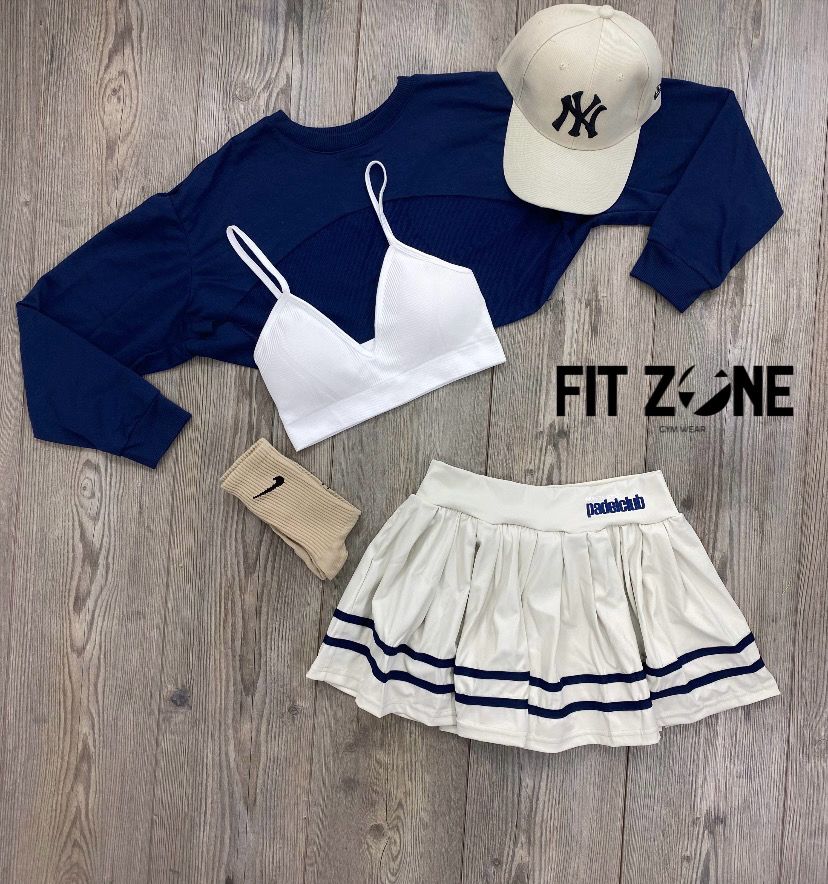 TOTAL LOOK FALDA, TOP Y MANGUITO