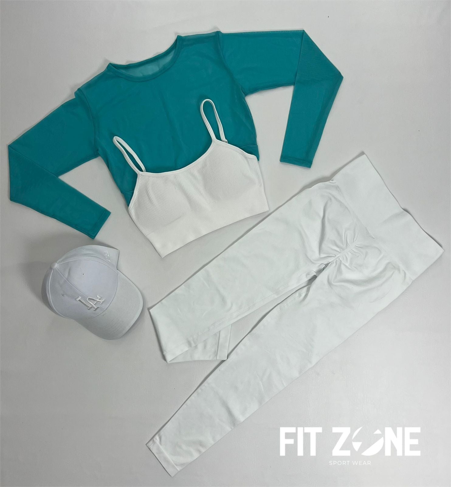 TOTAL LOOK LEGGING, TOP Y BUZO MALLA