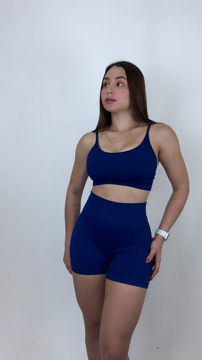 Top Alana