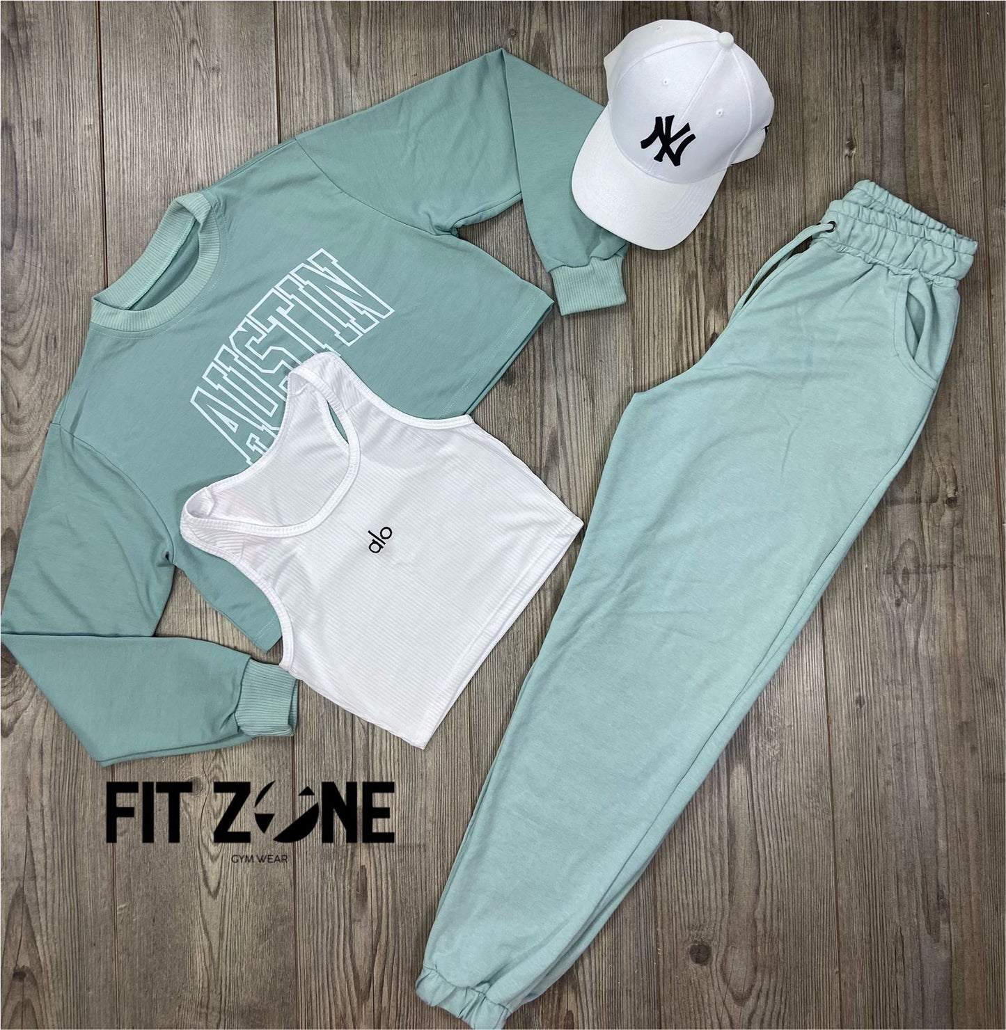 Trio basic joggers + top + buzo austin