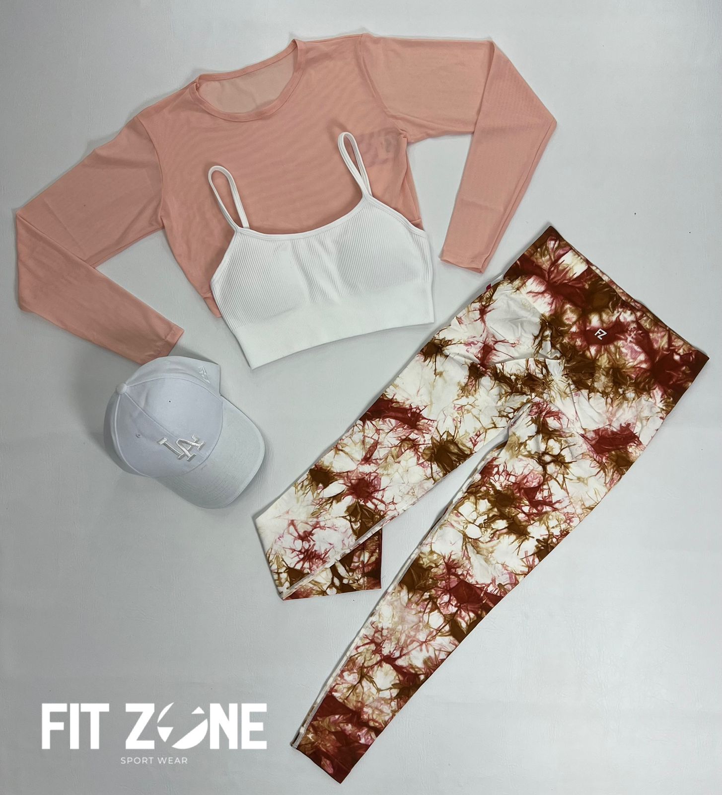 TOTAL LOOK LEGGING, TOP Y BUZO MALLA