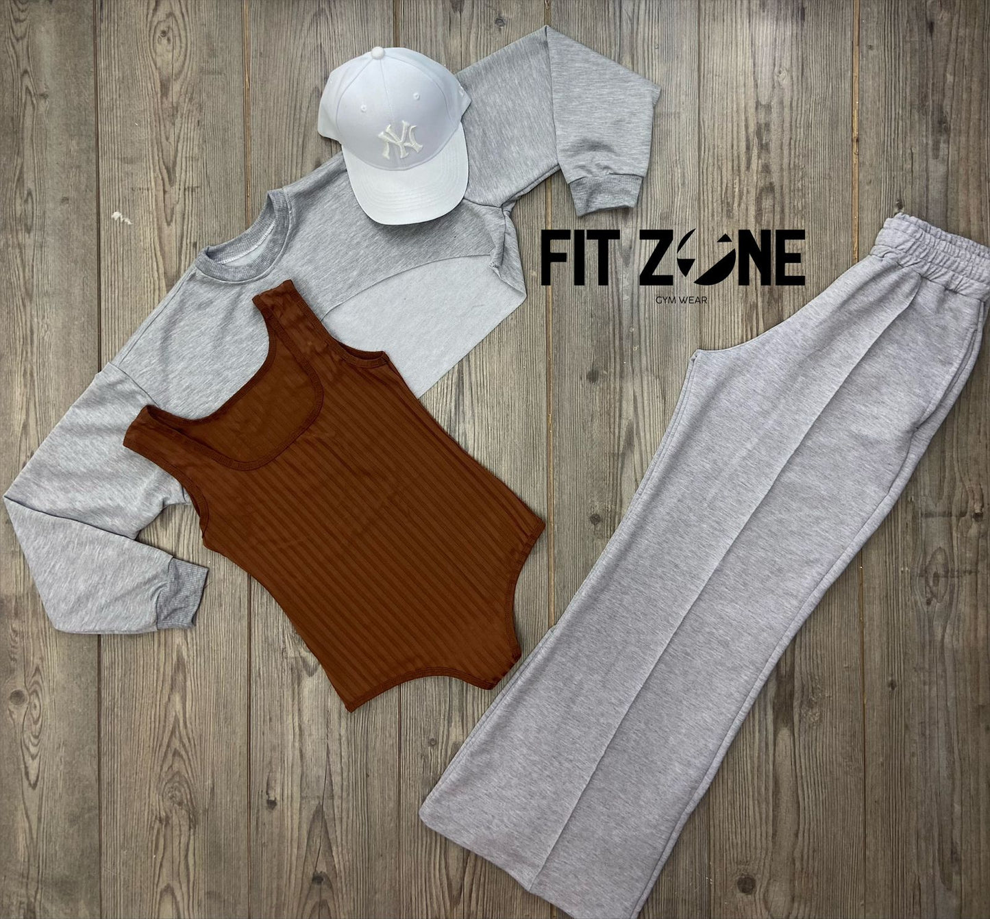 Trio basic joggers + top o body + buzo manguito gris