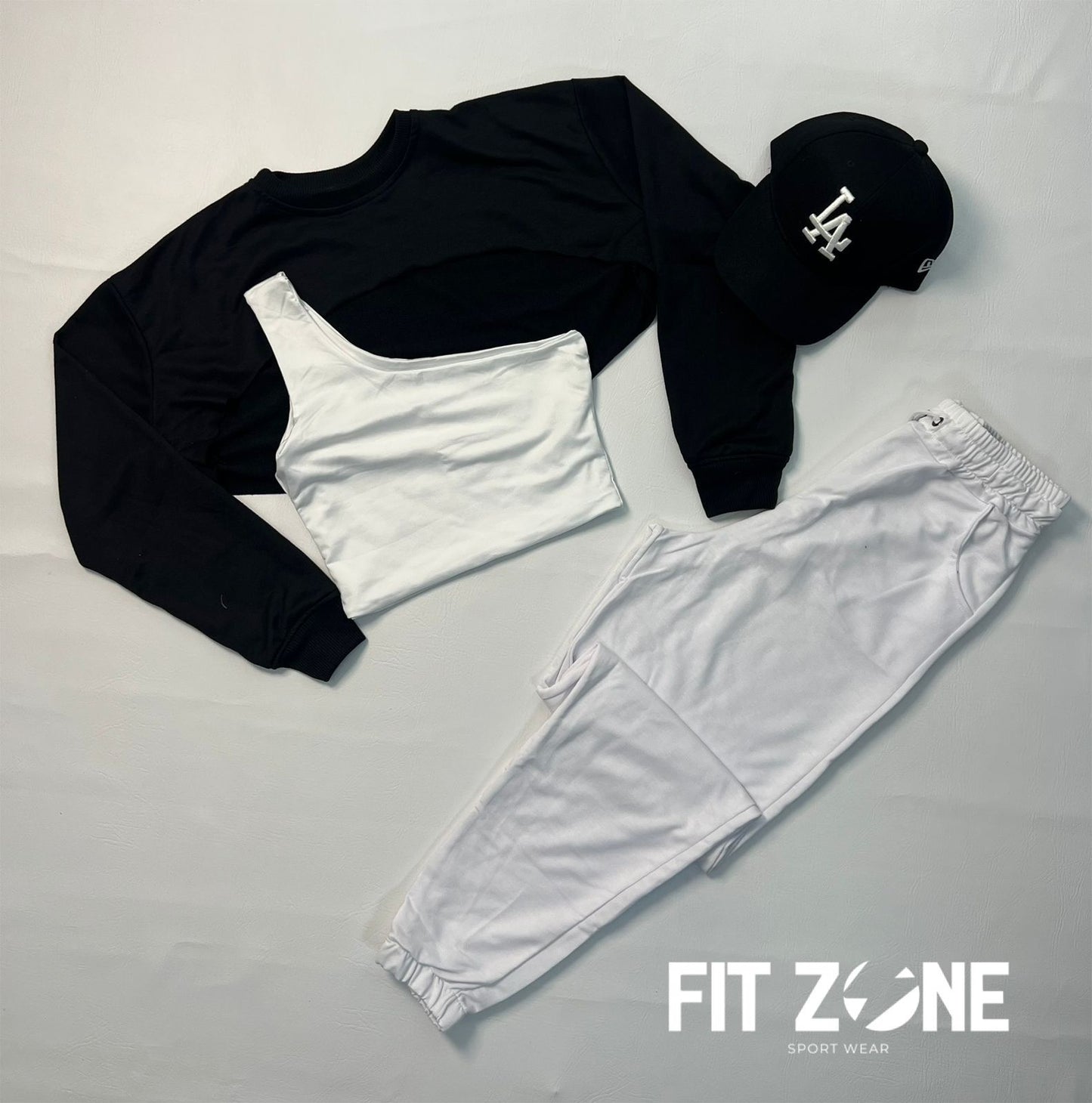 TOTAL LOOK CROP+JOGGER DE ALGODÓN+ BUZO MANGUITO