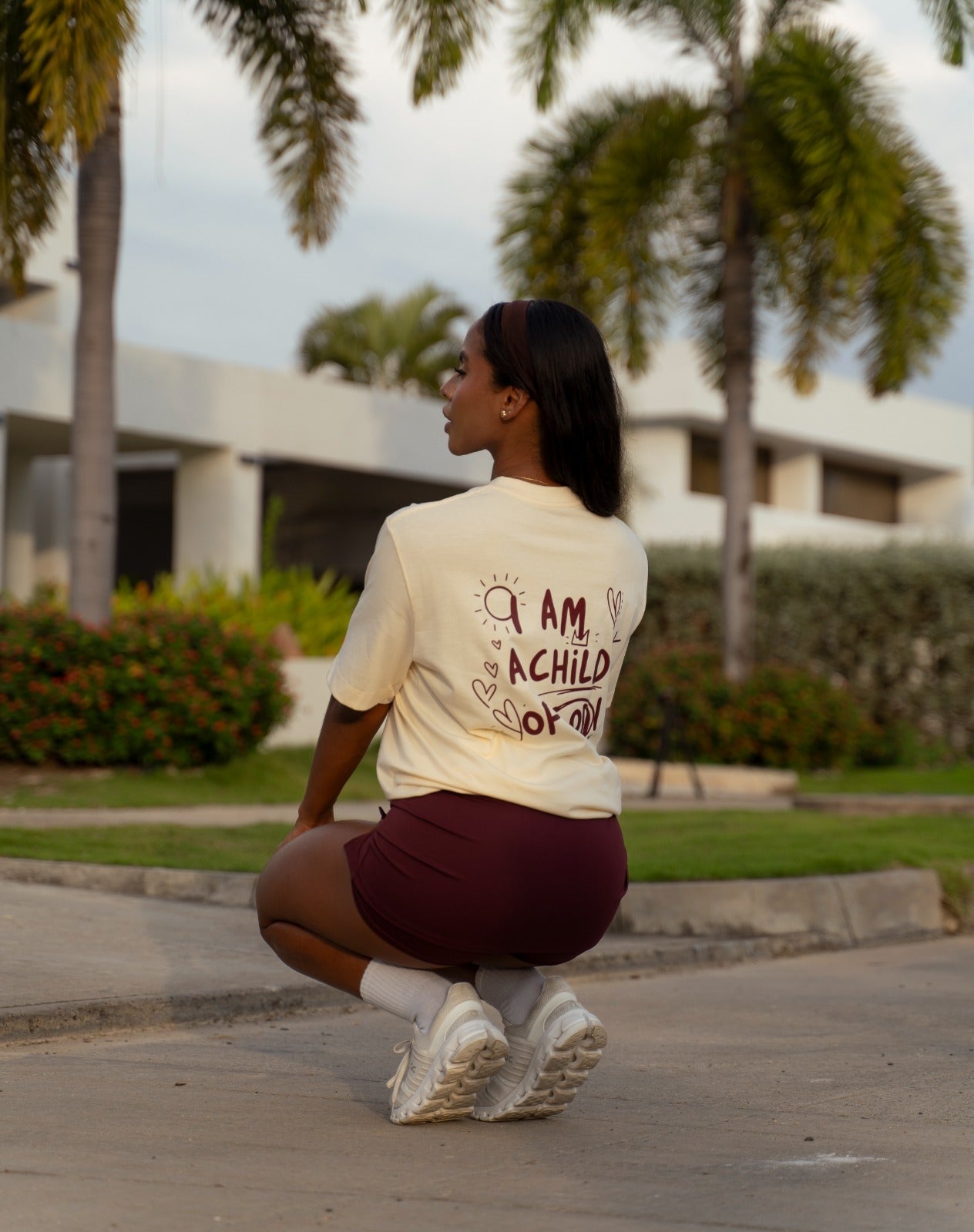 Over Tee I am a child