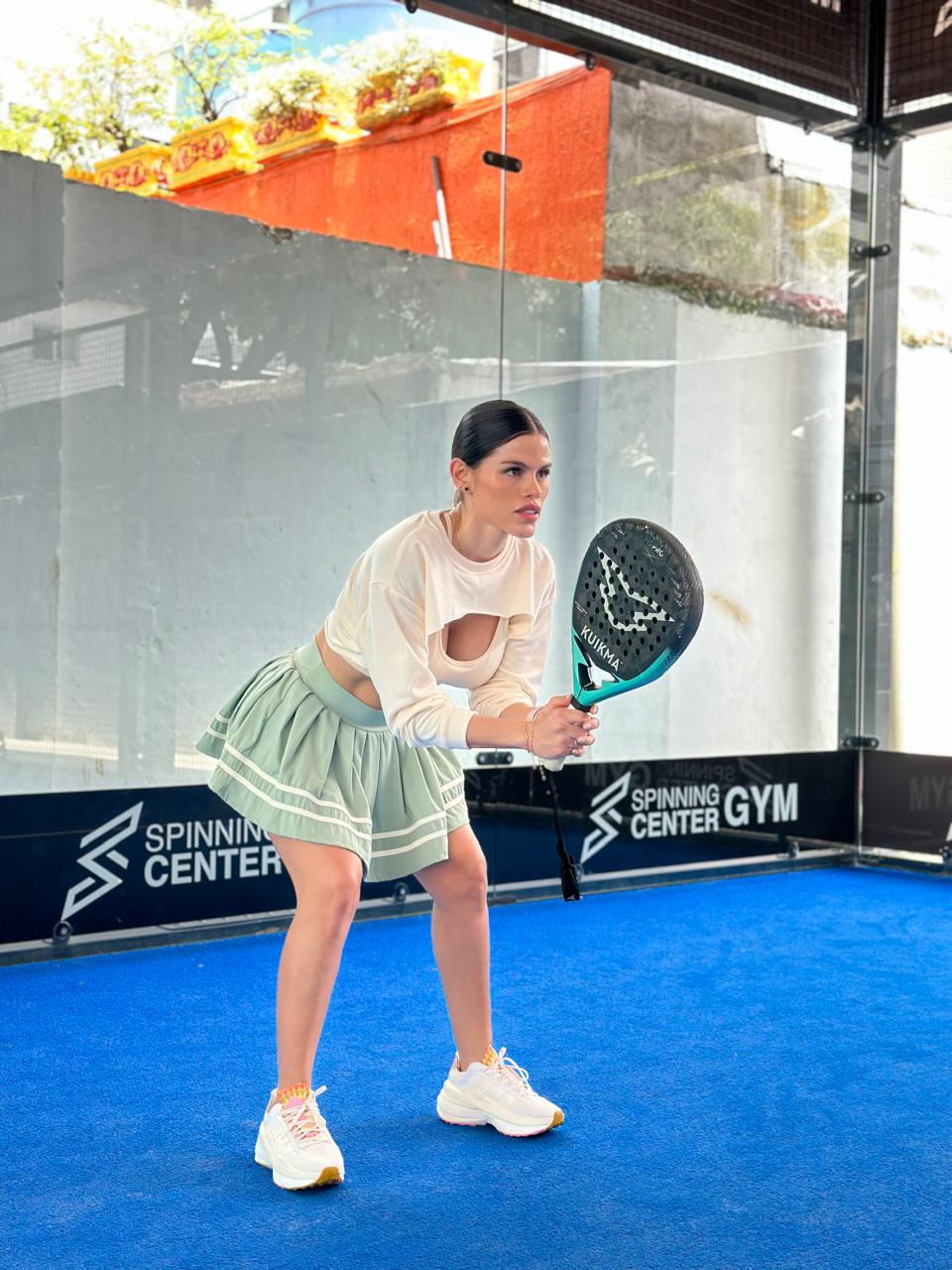 TOTAL LOOK FALDA, TOP Y MANGUITO