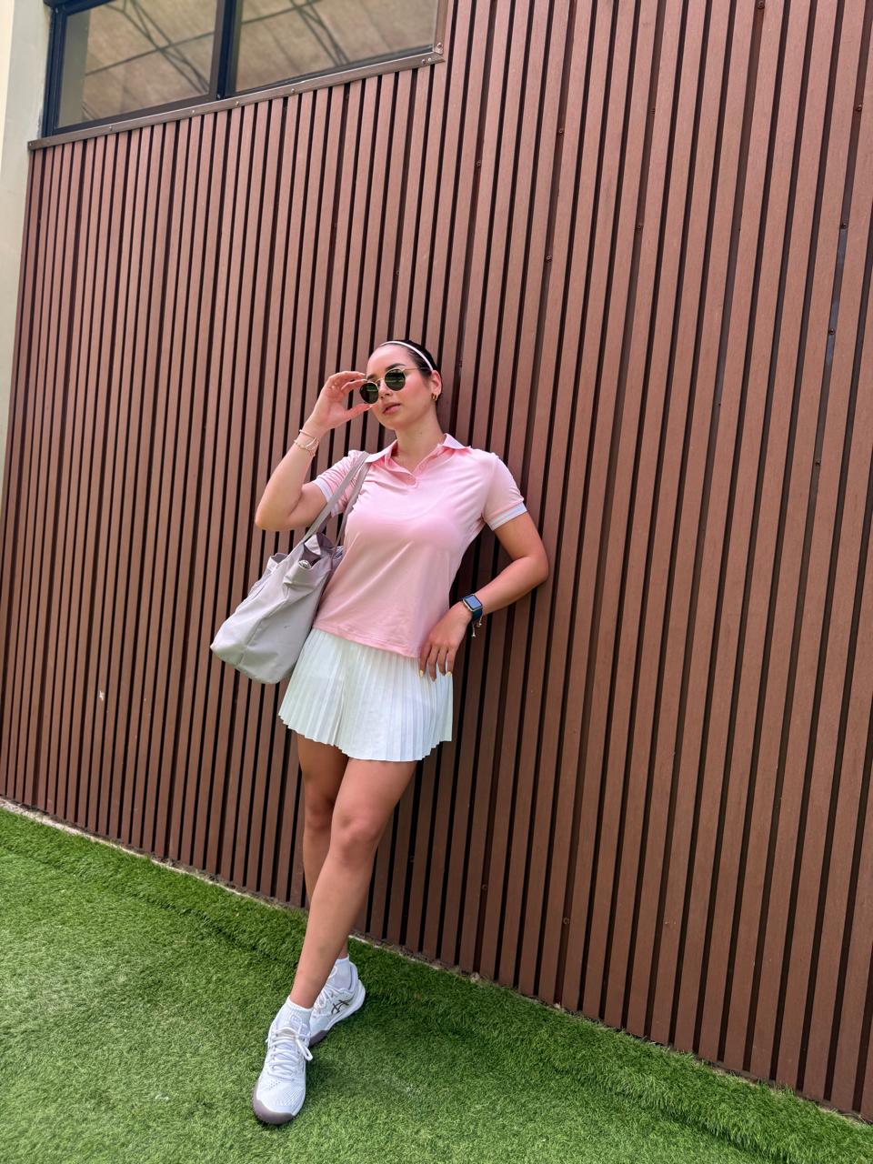 TOTAL LOOK FALDA Y CAMISETA DEPORTIVA