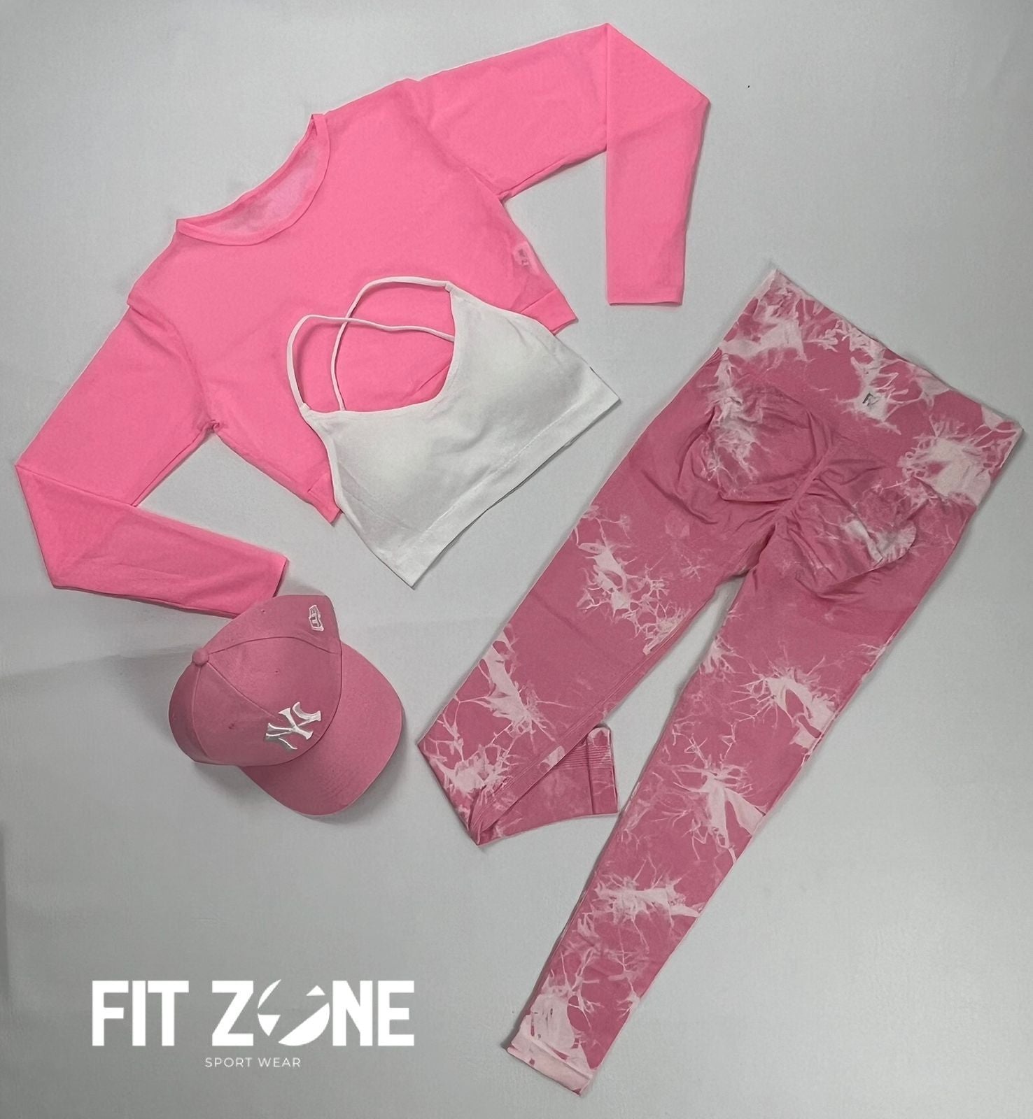 TOTAL LOOK LEGGING, TOP Y BUZO MALLA