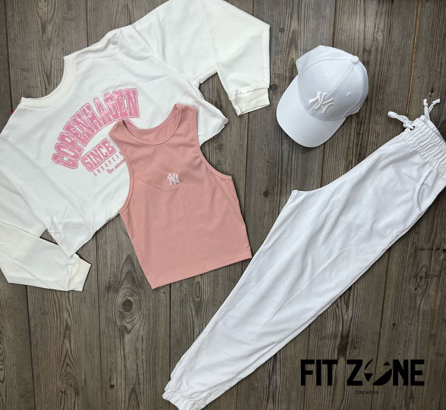 Trio basic joggers + top + buzo copenhagen marfil lt rosa