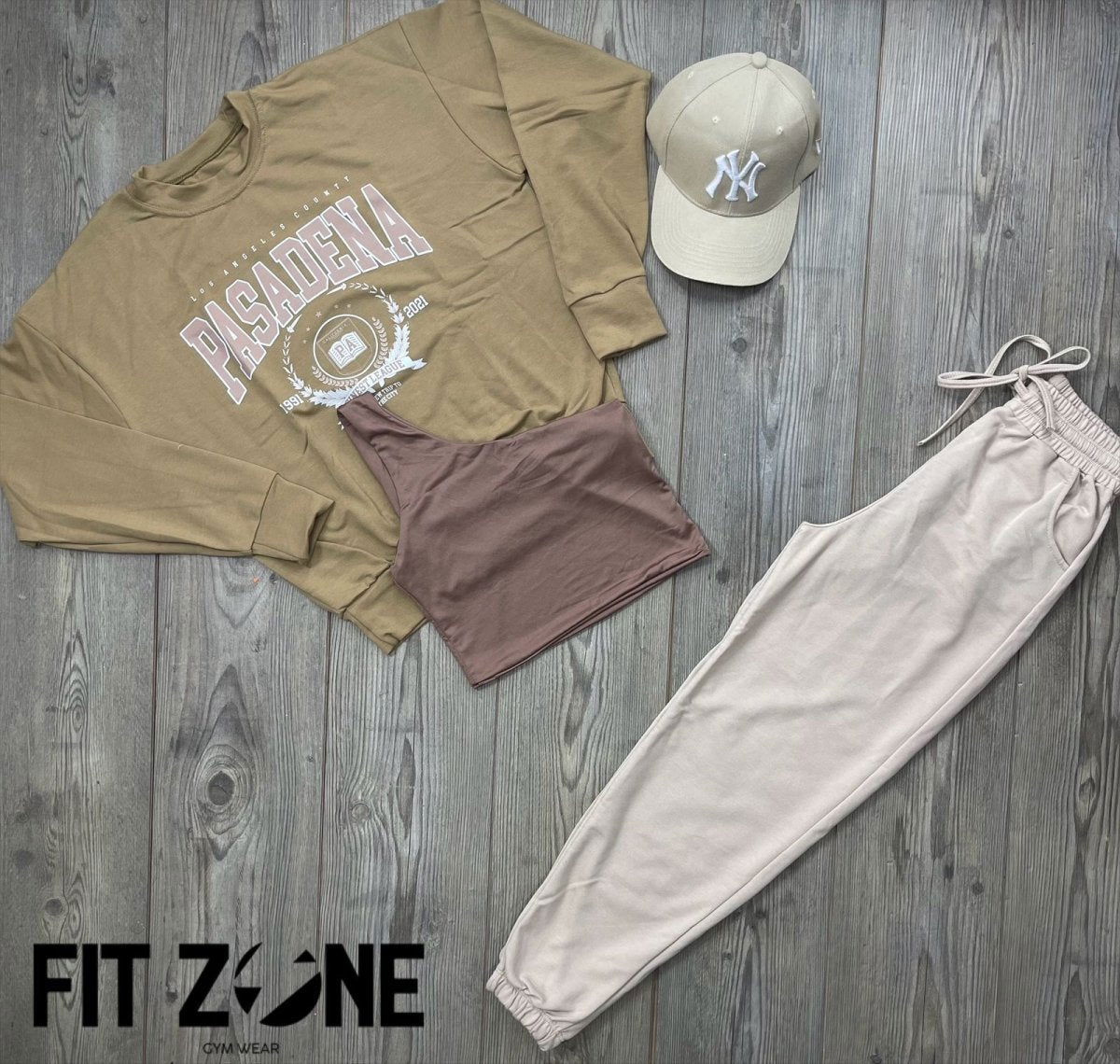 Trio basic joggers + top + buzo pasadena beige - Fitzone_ctg