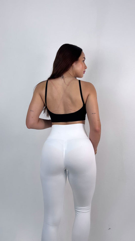 Top Amelia