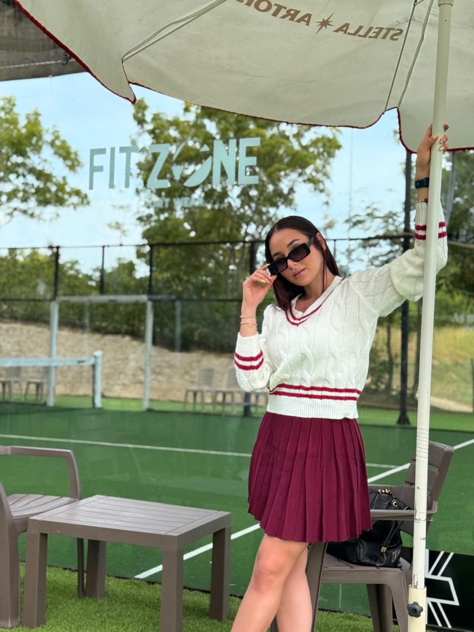 TOTAL LOOK FALDA LIA Y BUZO TEJIDO