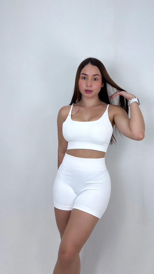 Top Alana