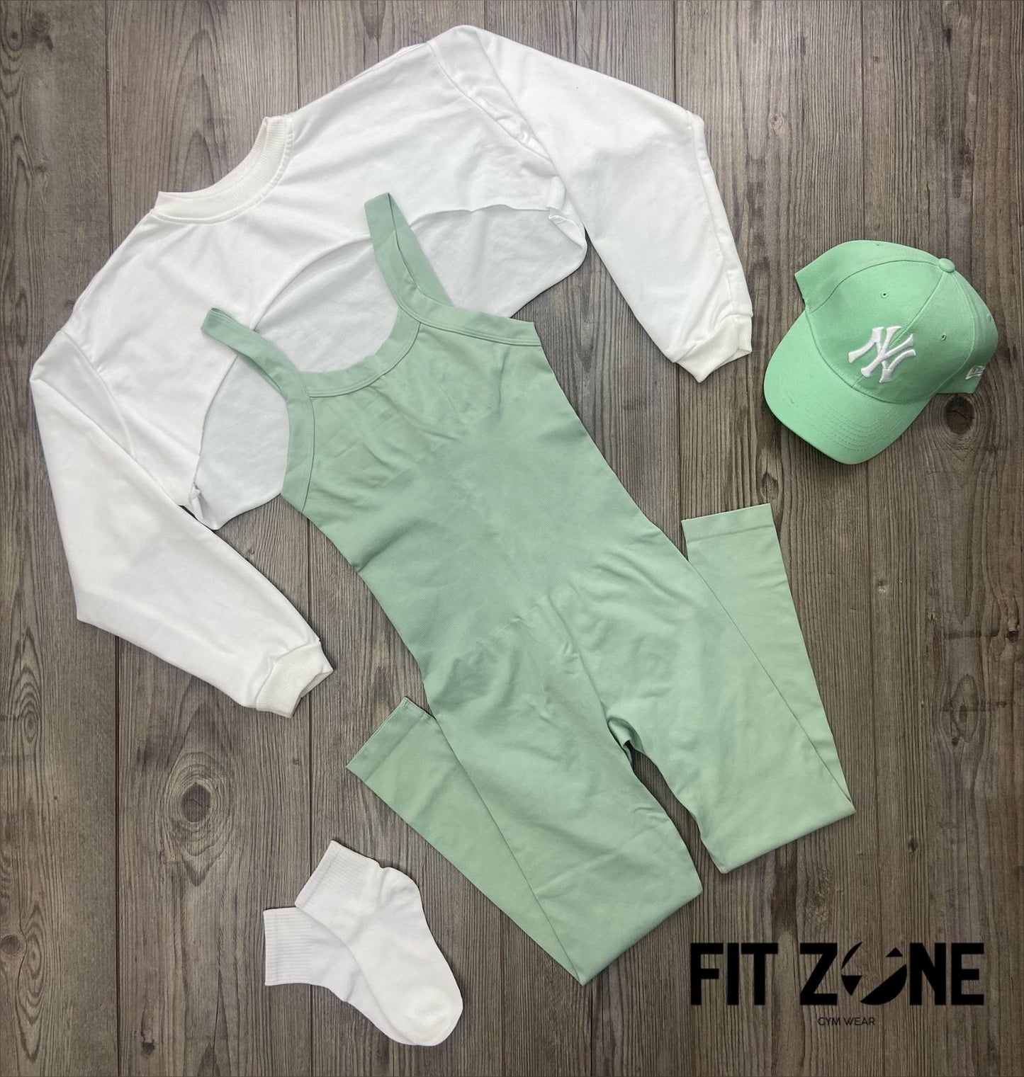 TOTAL LOOK ENTERIZO PALOMA Y MANGUITO
