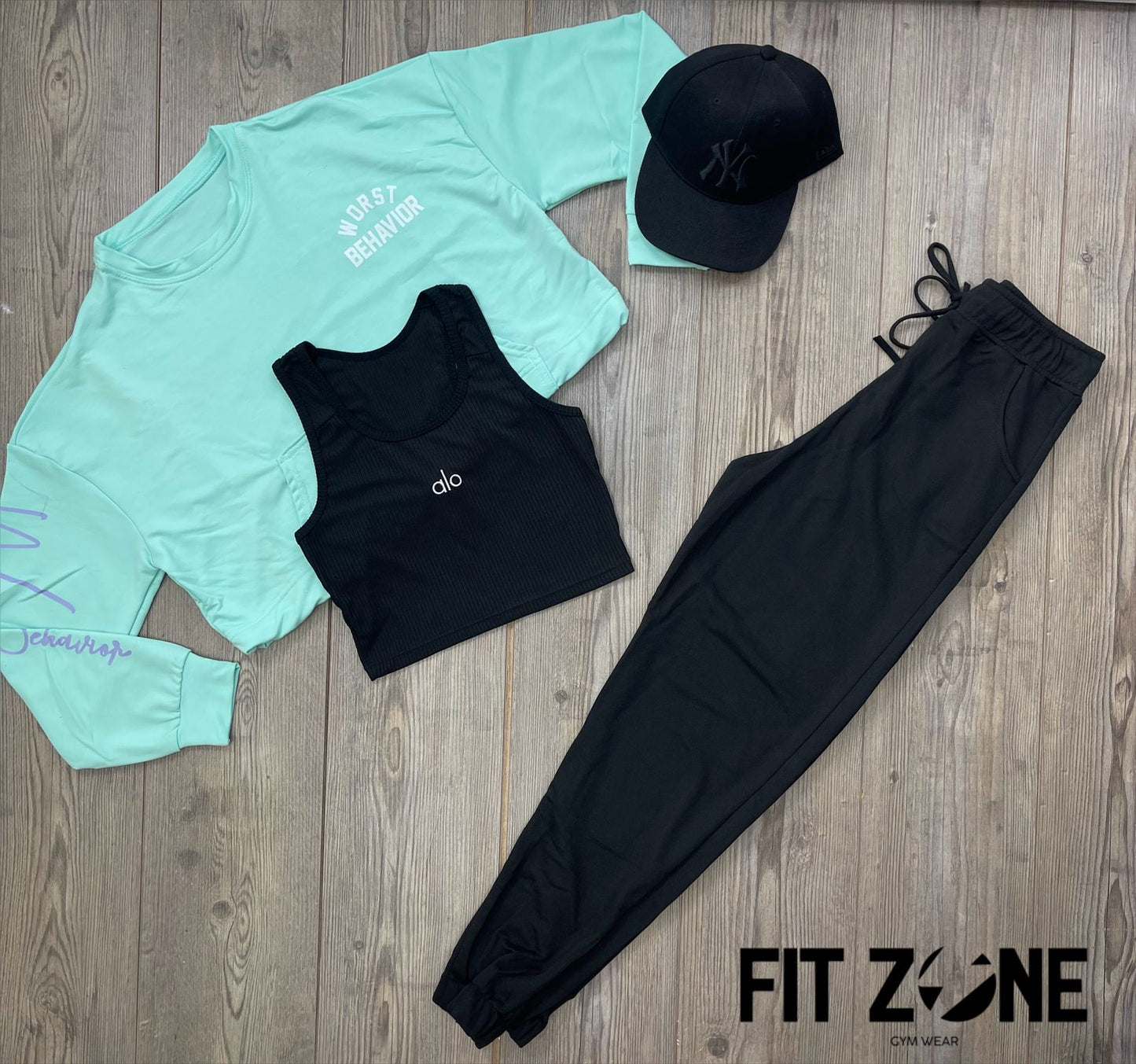 Trio basic joggers + top o body + buzo menta