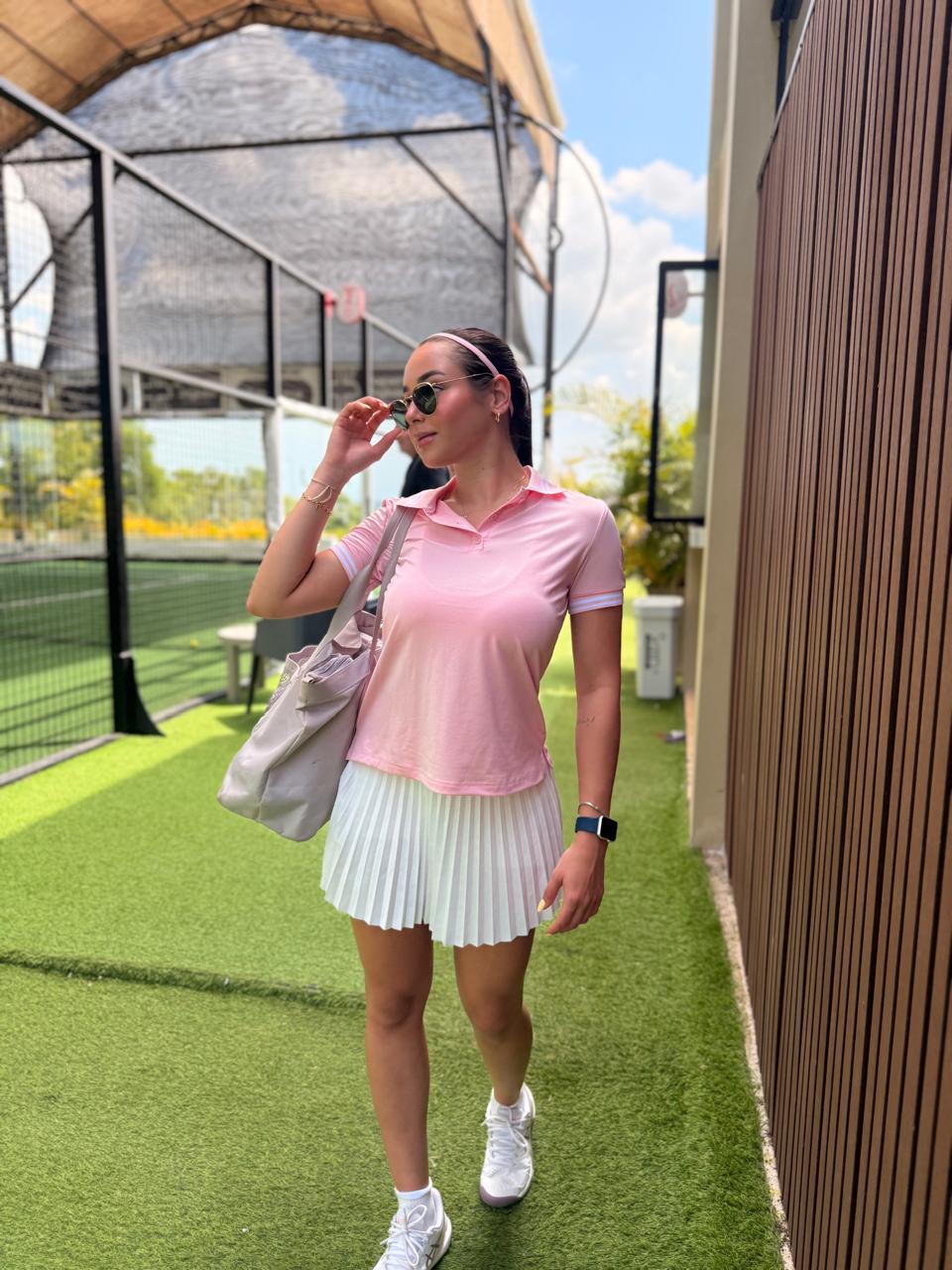 TOTAL LOOK FALDA Y CAMISETA DEPORTIVA